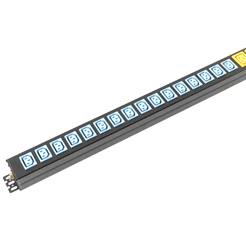 PDU gắn tủ rack dạng đứng có công tắc, SPD, bộ ngắt mạch và đồng hồ đo dòng điện/điện áp kỹ thuật số, 24 ổ cắm C13x16 C19x8